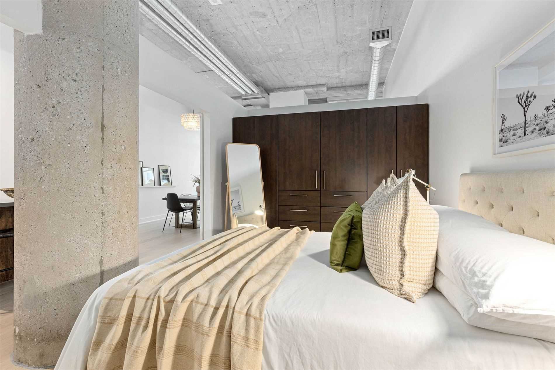 637 Lake Shore Blvd W, #227