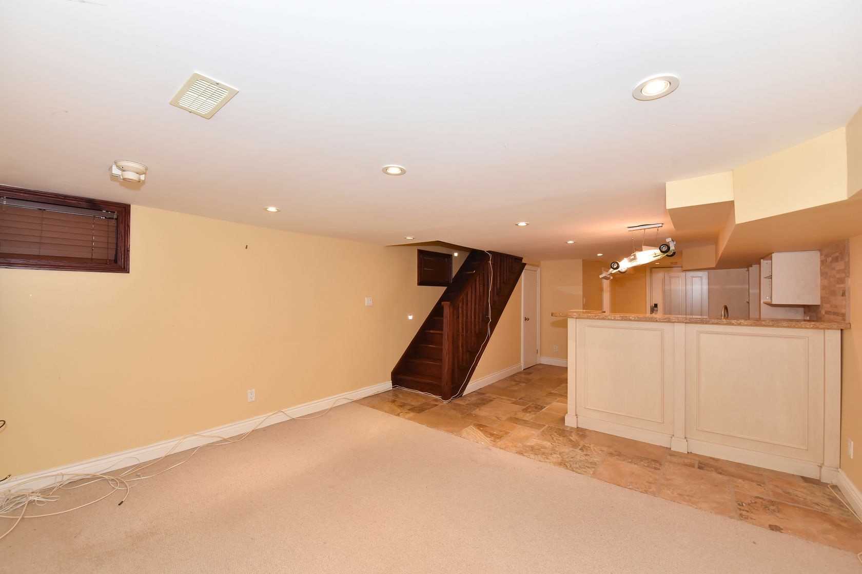 35 Edith Dr