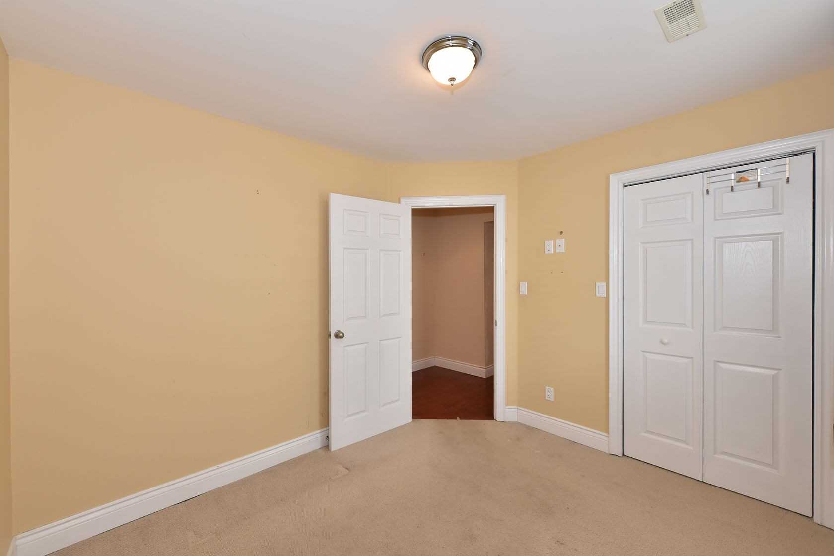 35 Edith Dr