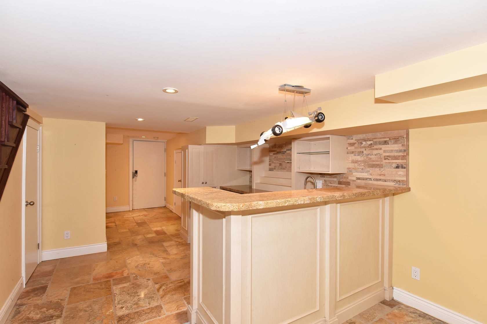 35 Edith Dr