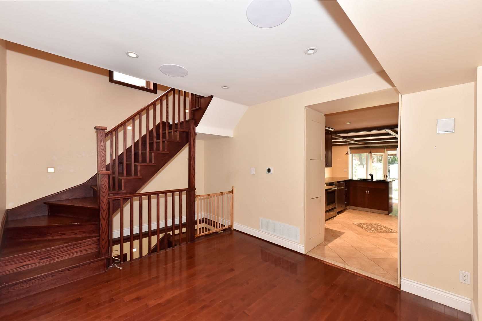 35 Edith Dr