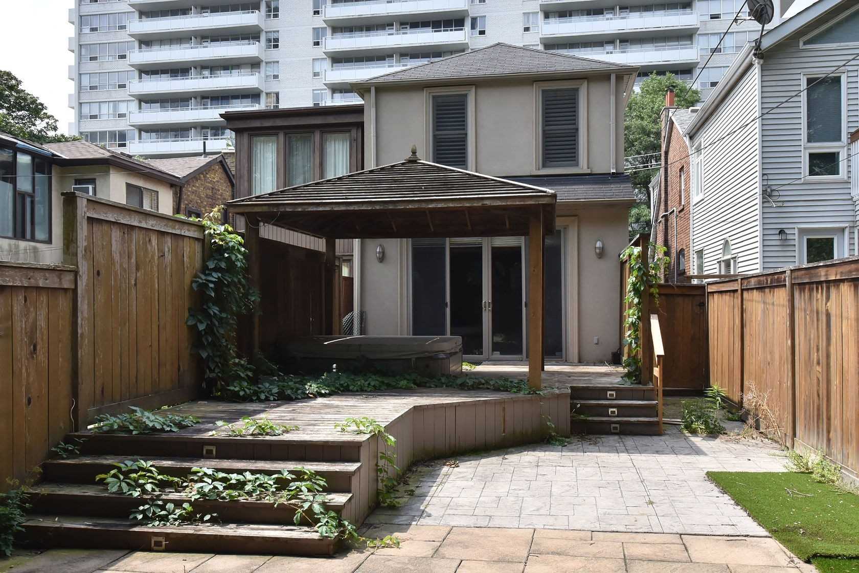 35 Edith Dr