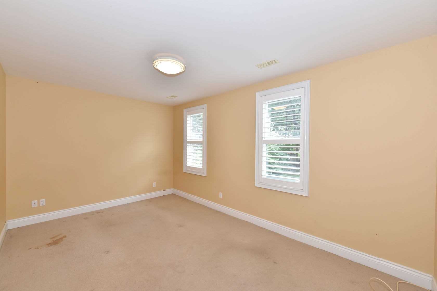 35 Edith Dr