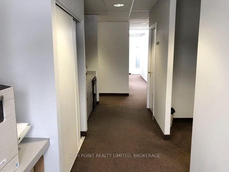 3434 Yonge St, #200