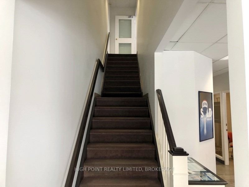 3434 Yonge St, #200