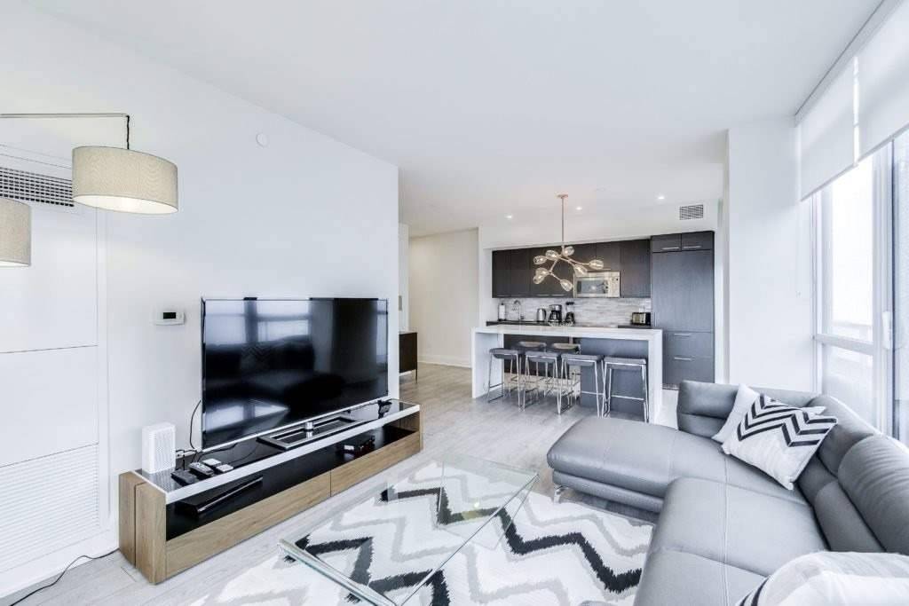 30 Roehampton Ave, #Ph01
