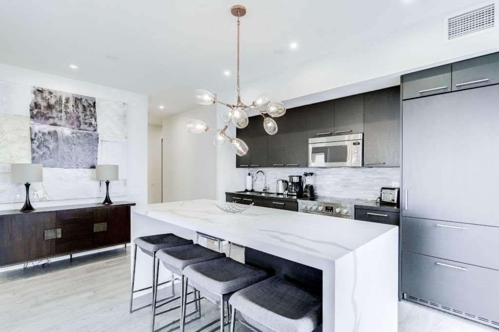 30 Roehampton Ave, #Ph01