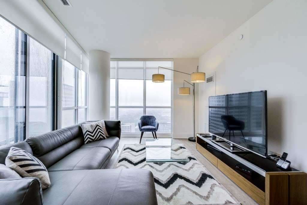 30 Roehampton Ave, #Ph01