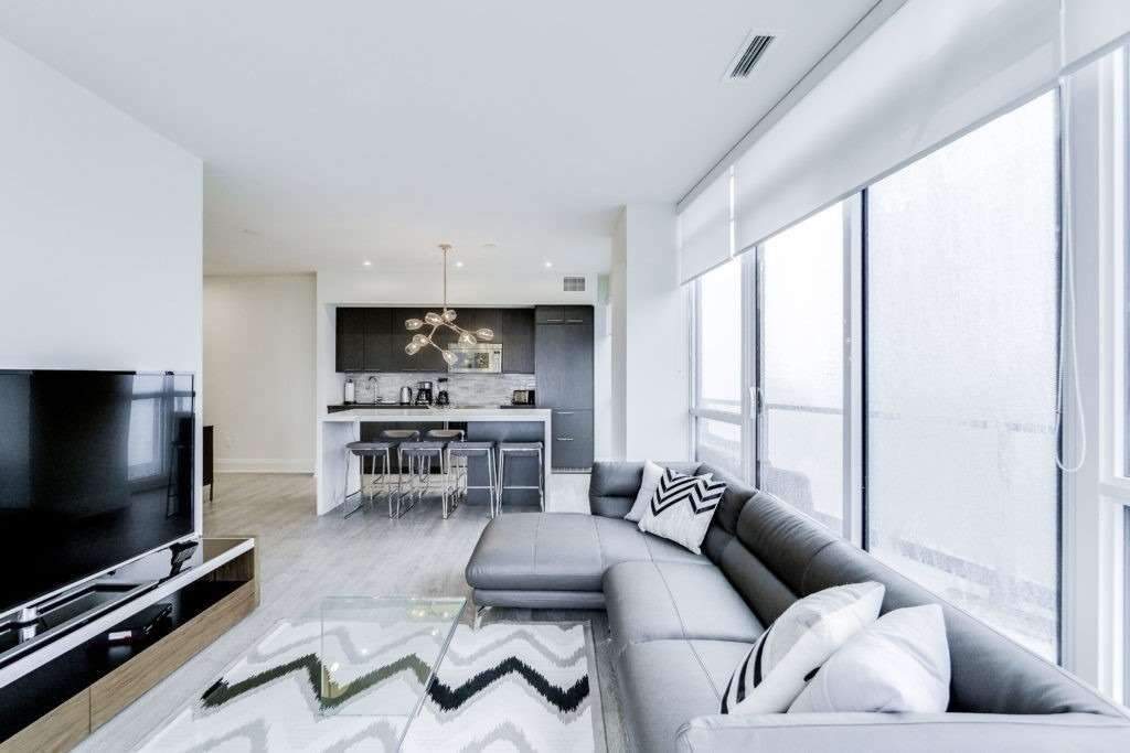 30 Roehampton Ave, #Ph01