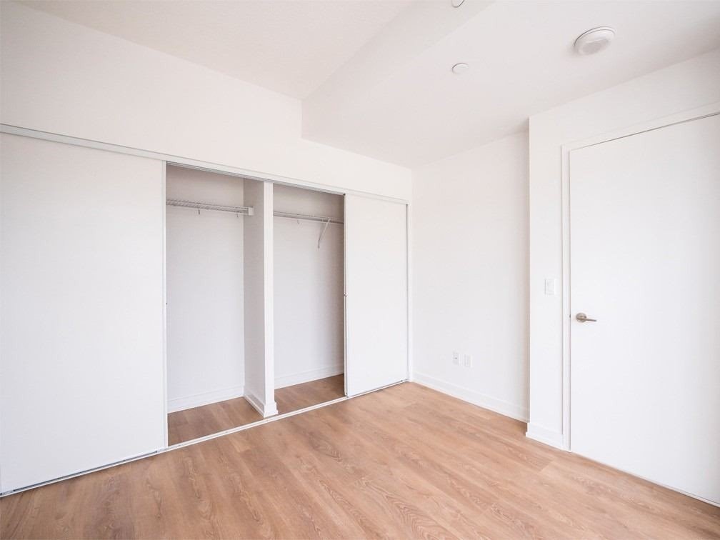 115 Mcmahon Dr, #2202