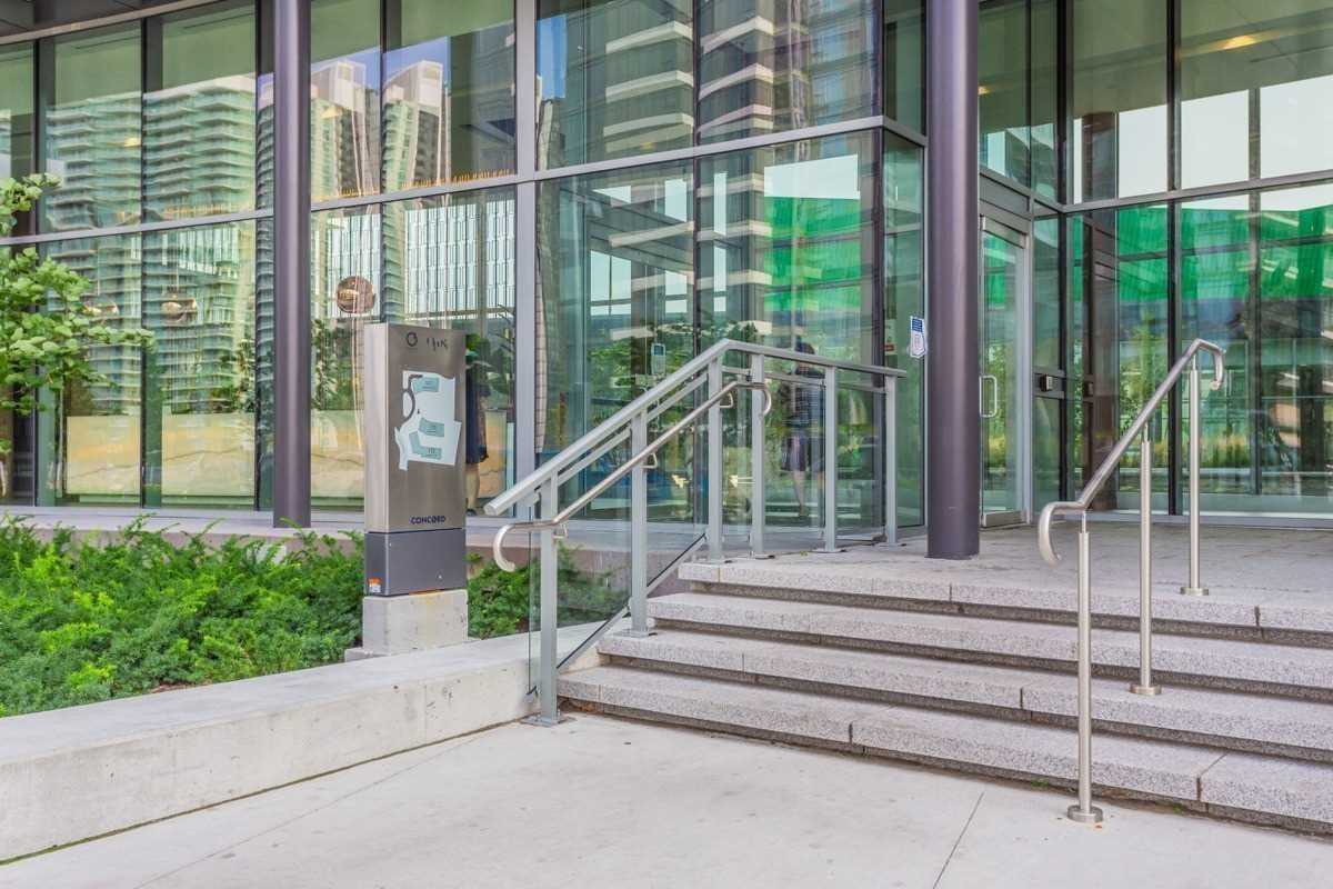 115 Mcmahon Dr, #2202