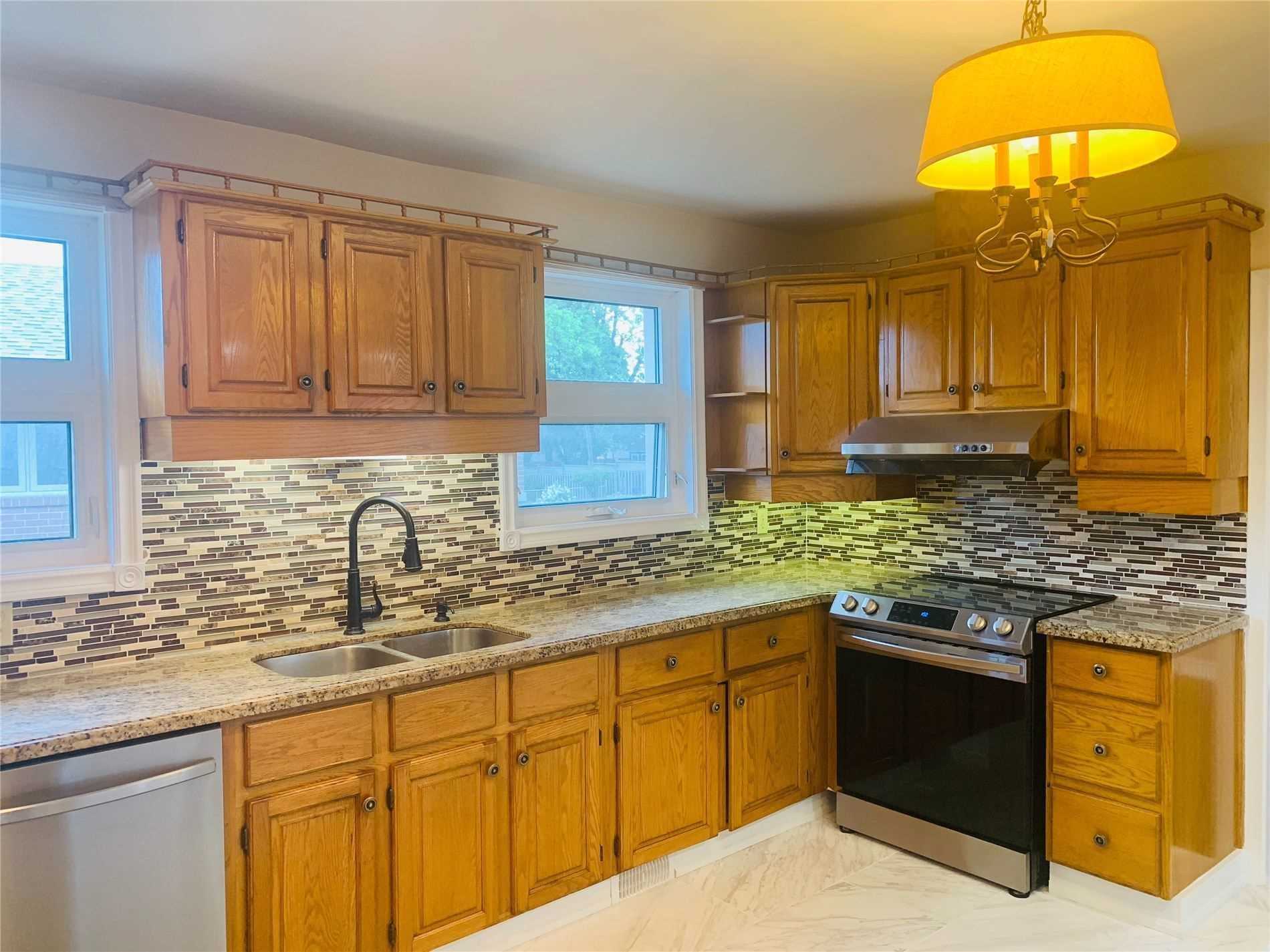50 Slidell Cres