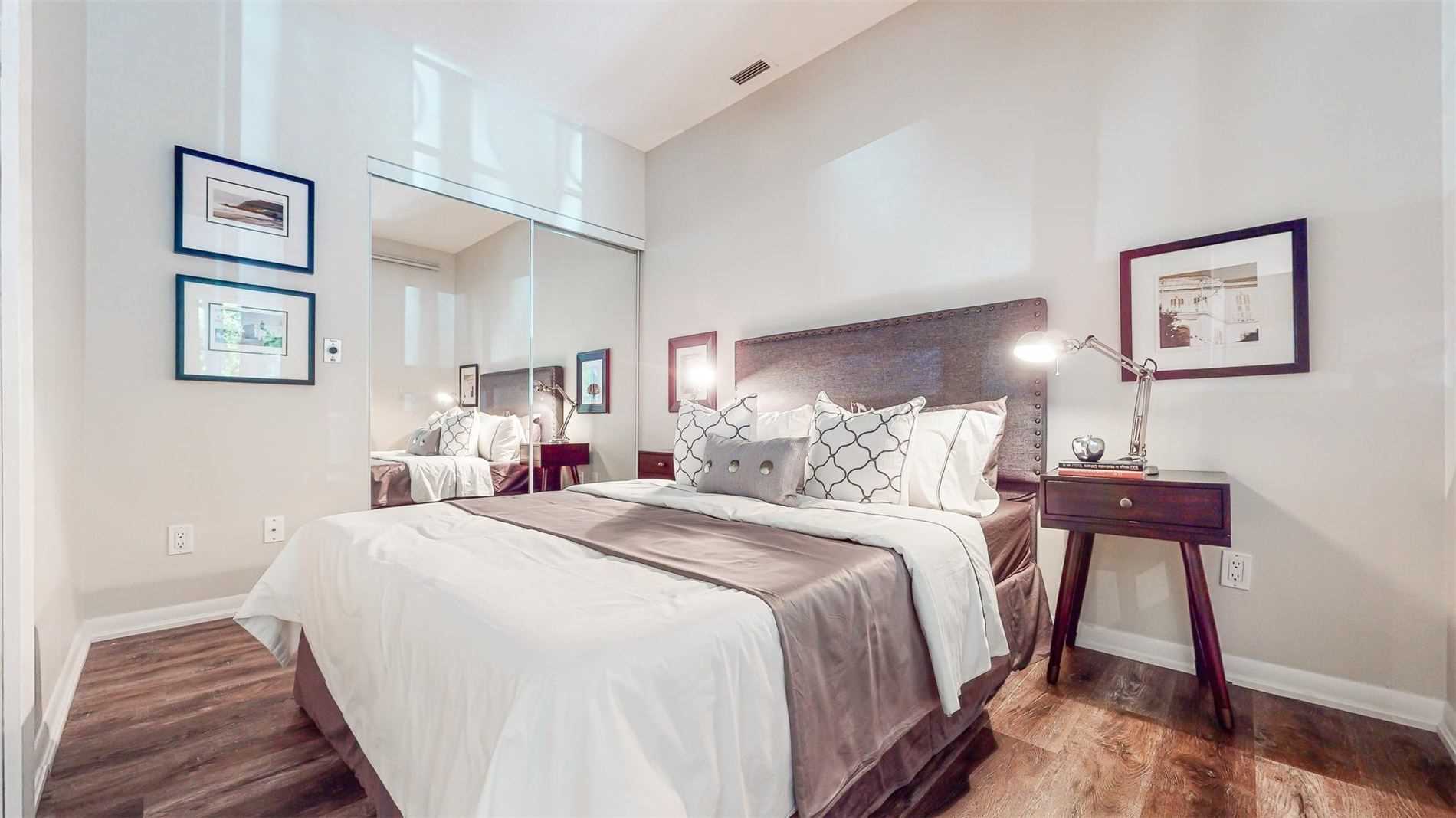 209 Fort York Blvd, #180