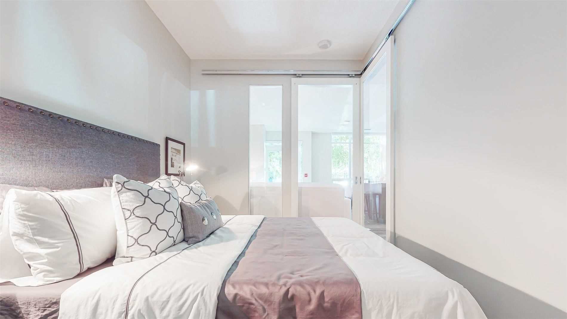 209 Fort York Blvd, #180