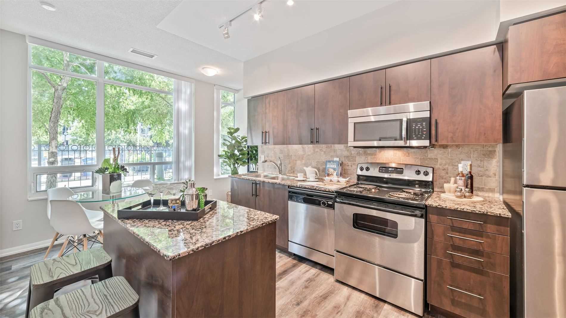 209 Fort York Blvd, #180
