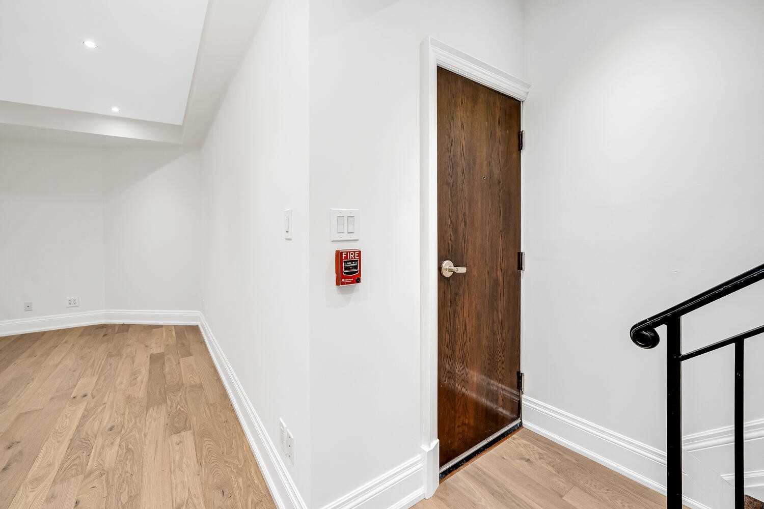 317 Lonsdale Rd, #1B