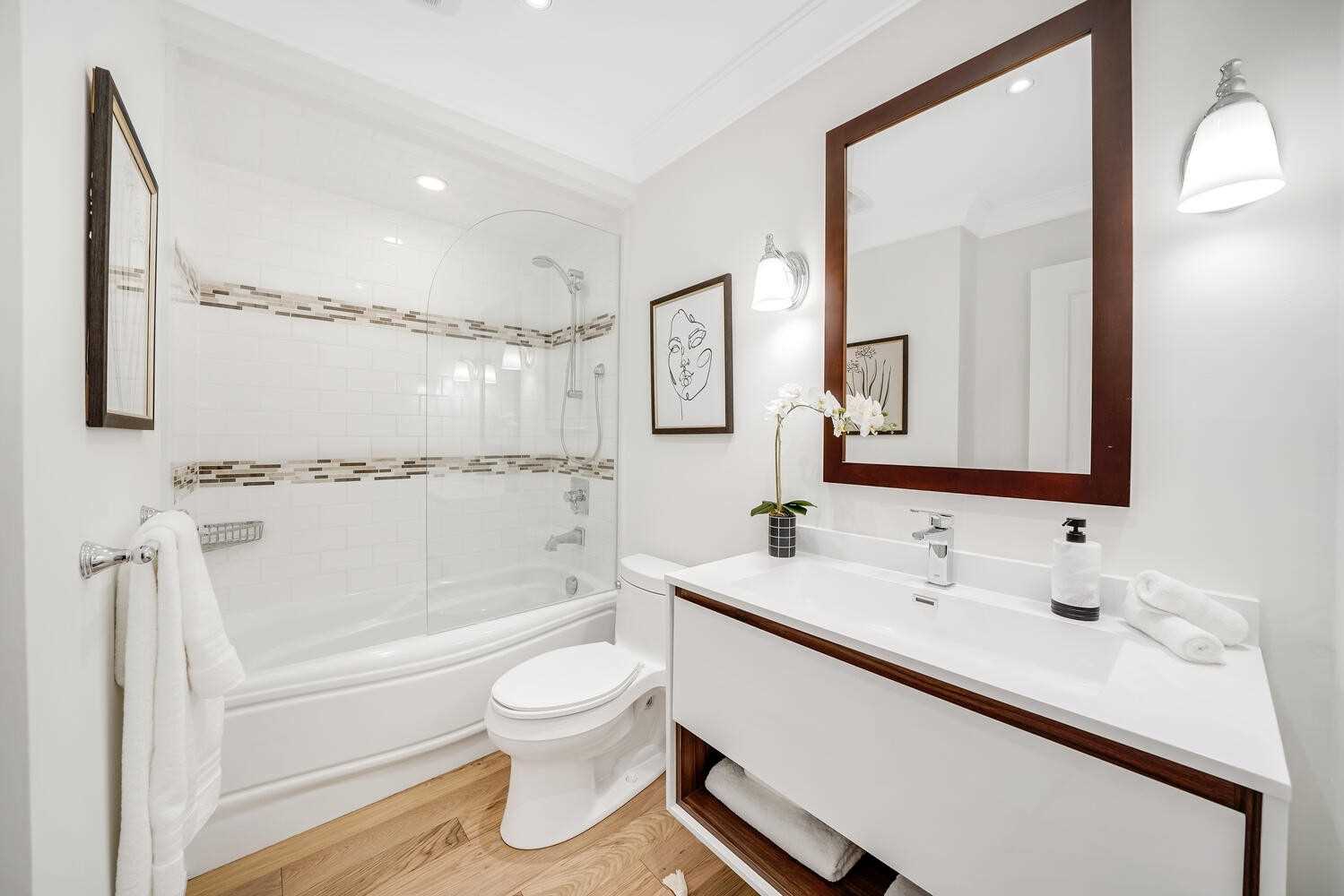 317 Lonsdale Rd, #1B