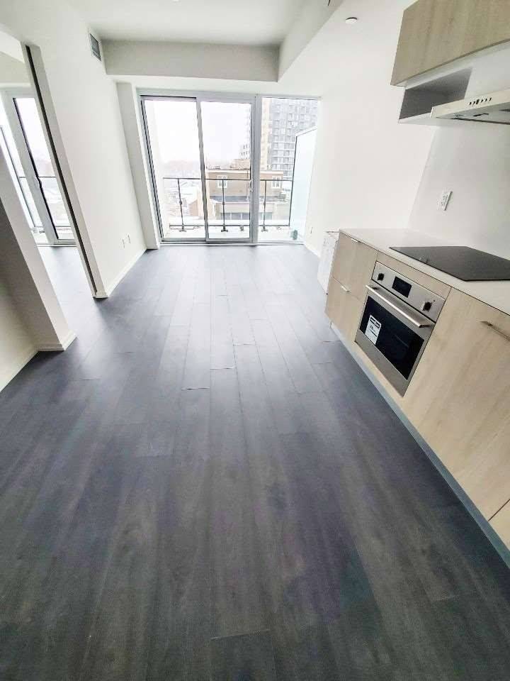 8 Hillsdale Ave E, #621