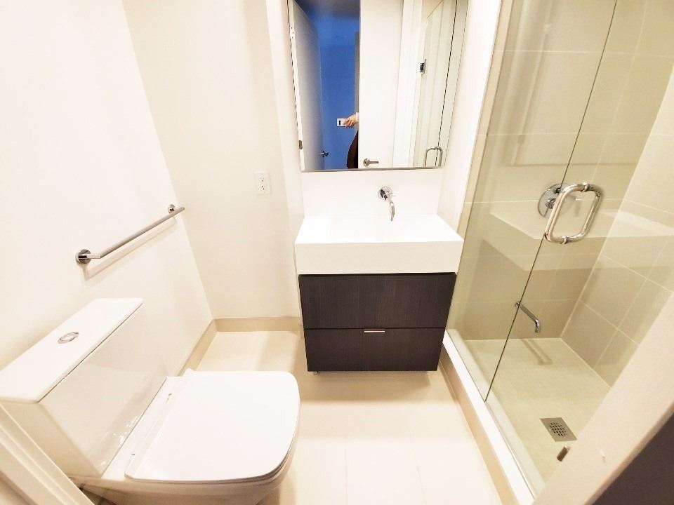 8 Hillsdale Ave E, #621