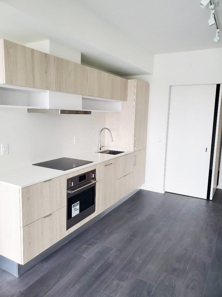 8 Hillsdale Ave E, #621
