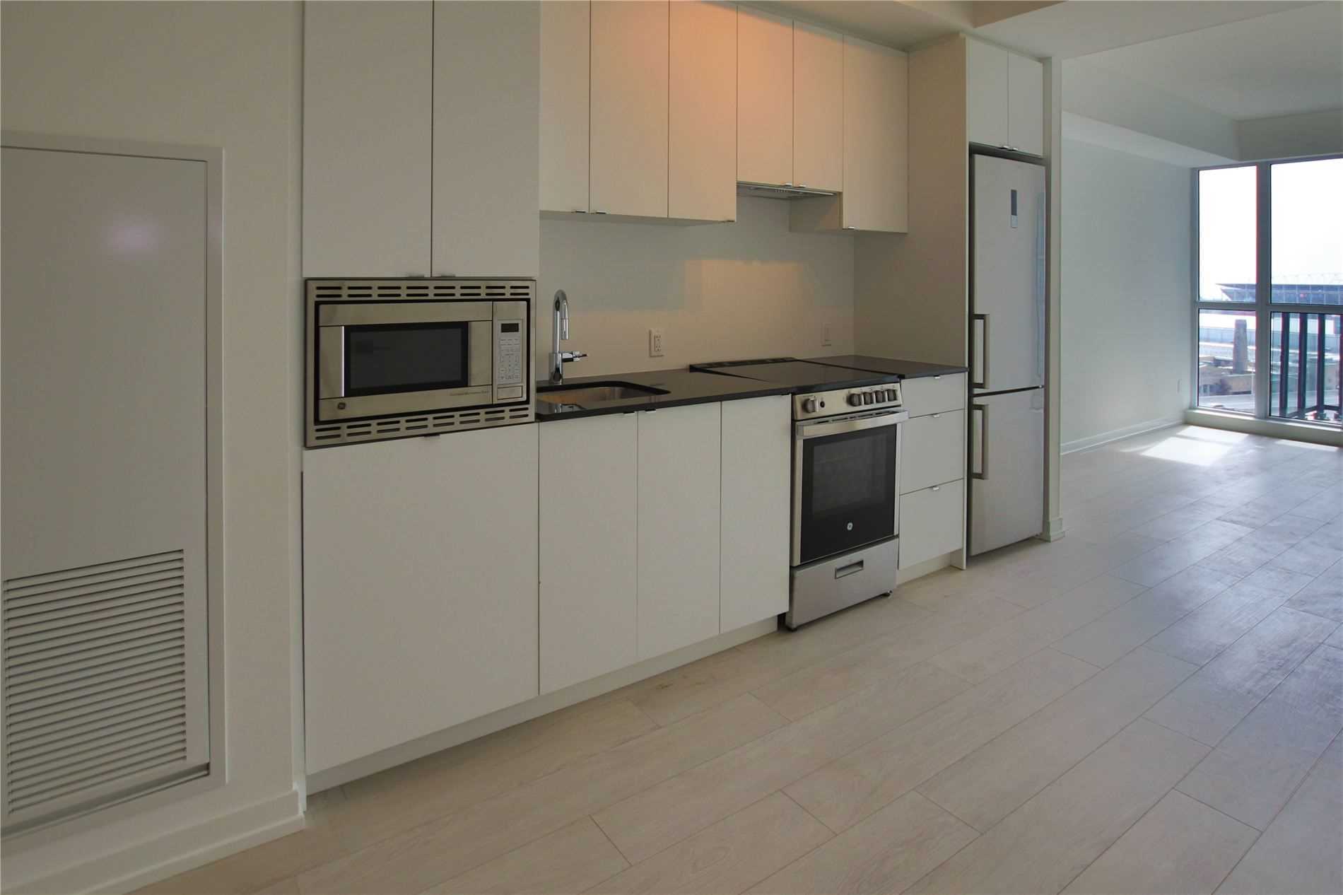 49 East Liberty St, #1104