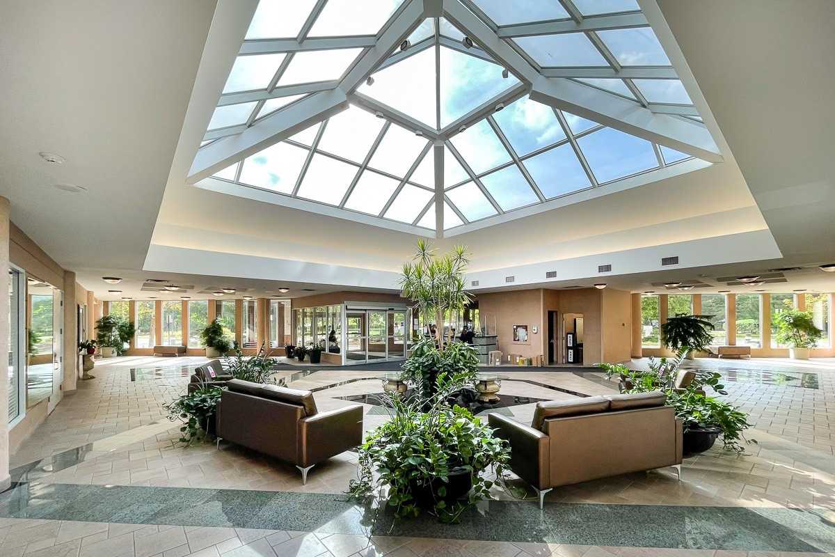 7 Concorde Pl, #1410