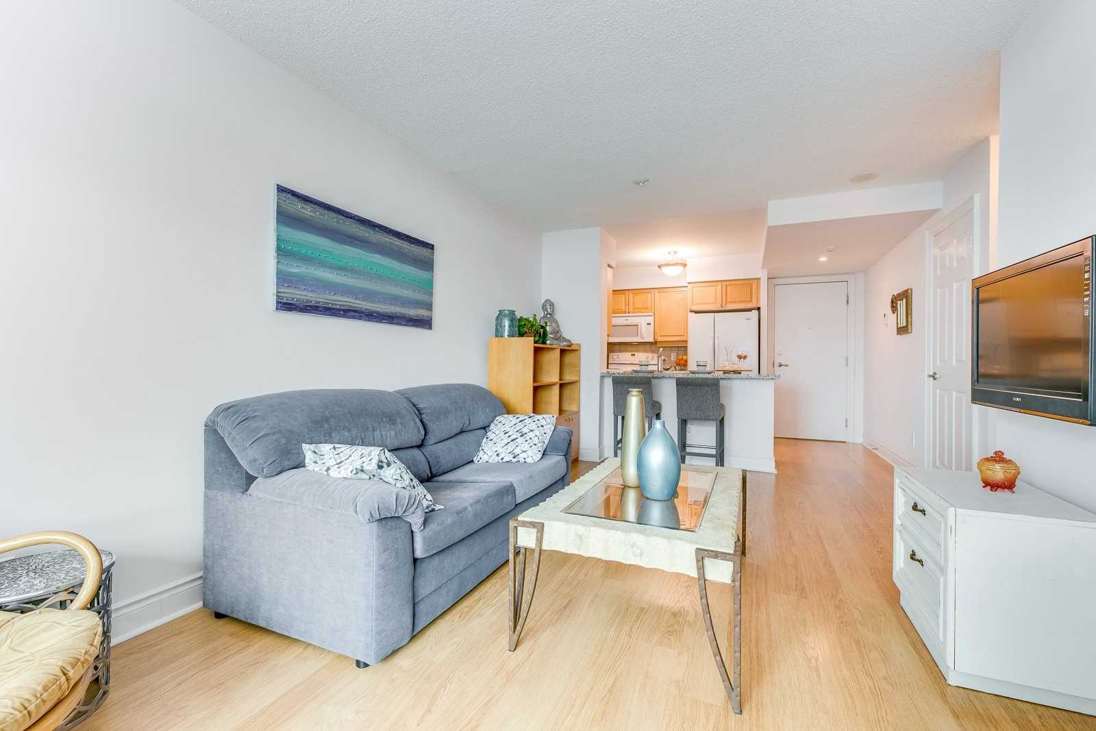 15 Greenview Ave, #2401