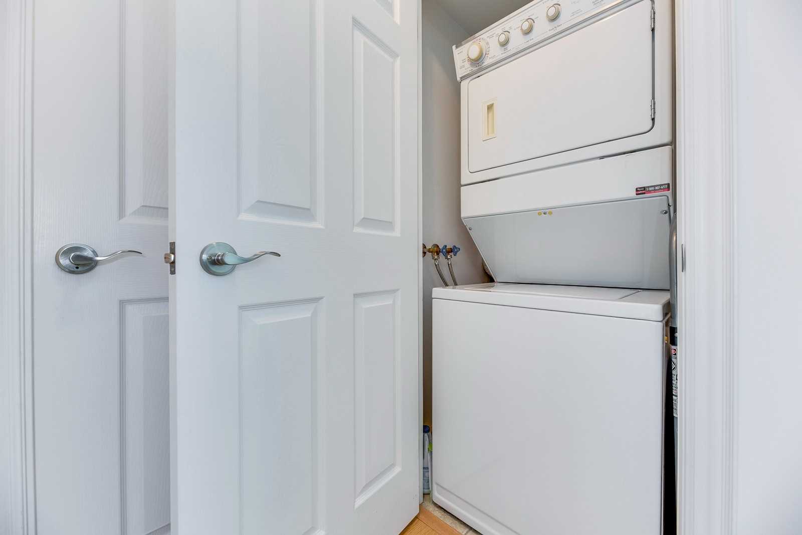 15 Greenview Ave, #2401