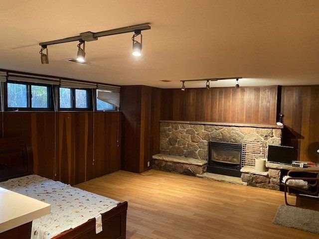 33 Valentine Dr