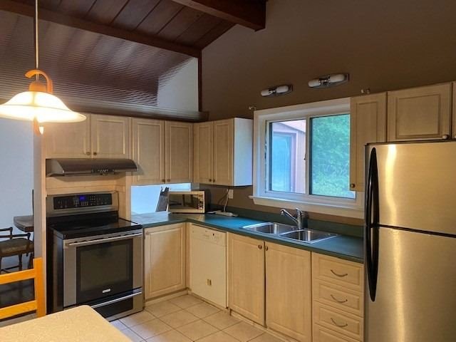 33 Valentine Dr
