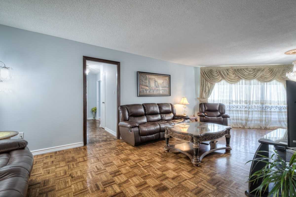 75 Graydon Hall Dr, #1703