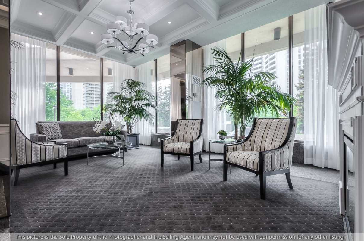 75 Graydon Hall Dr, #1703
