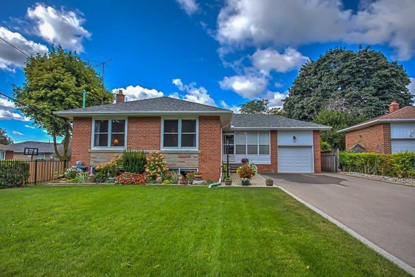 65 Shaunavon Heights Cres, Toronto