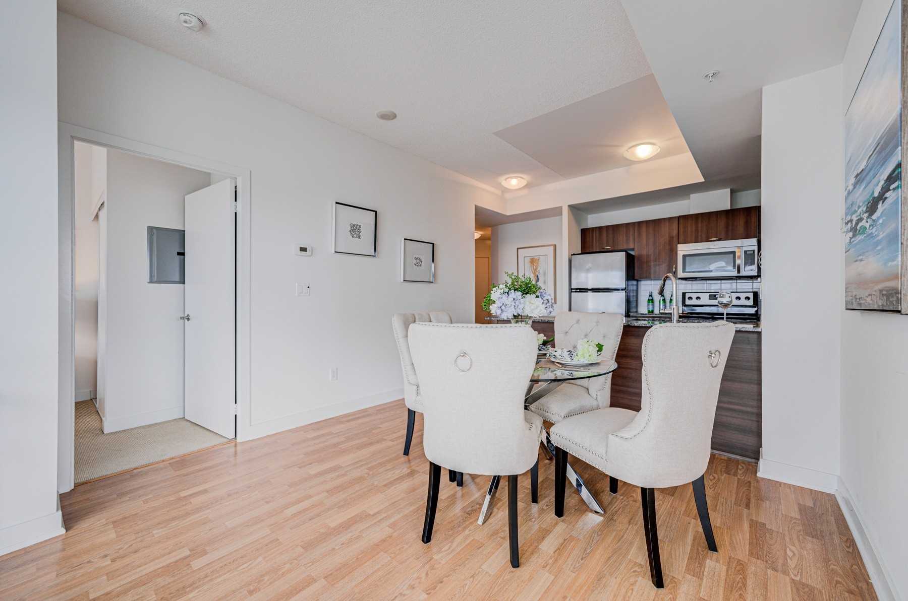 5740 Yonge St, #1207