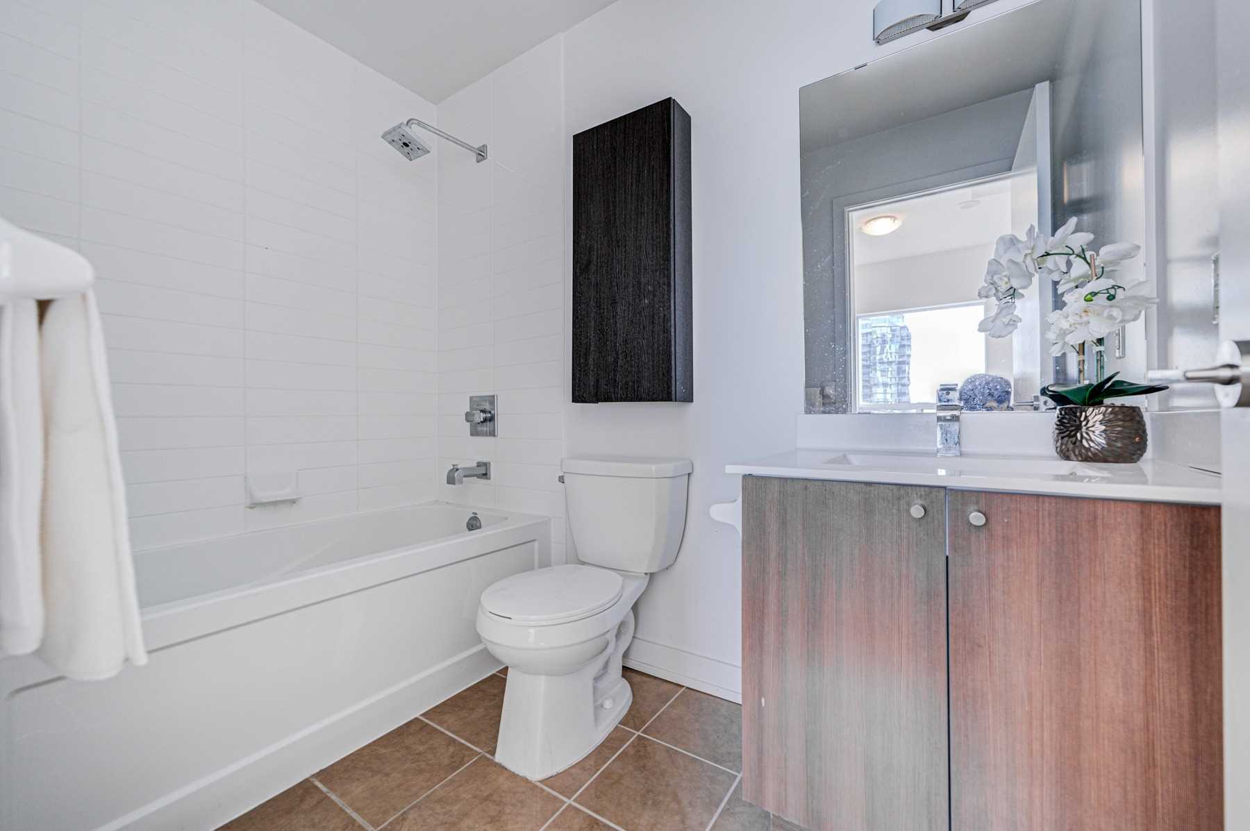 5740 Yonge St, #1207