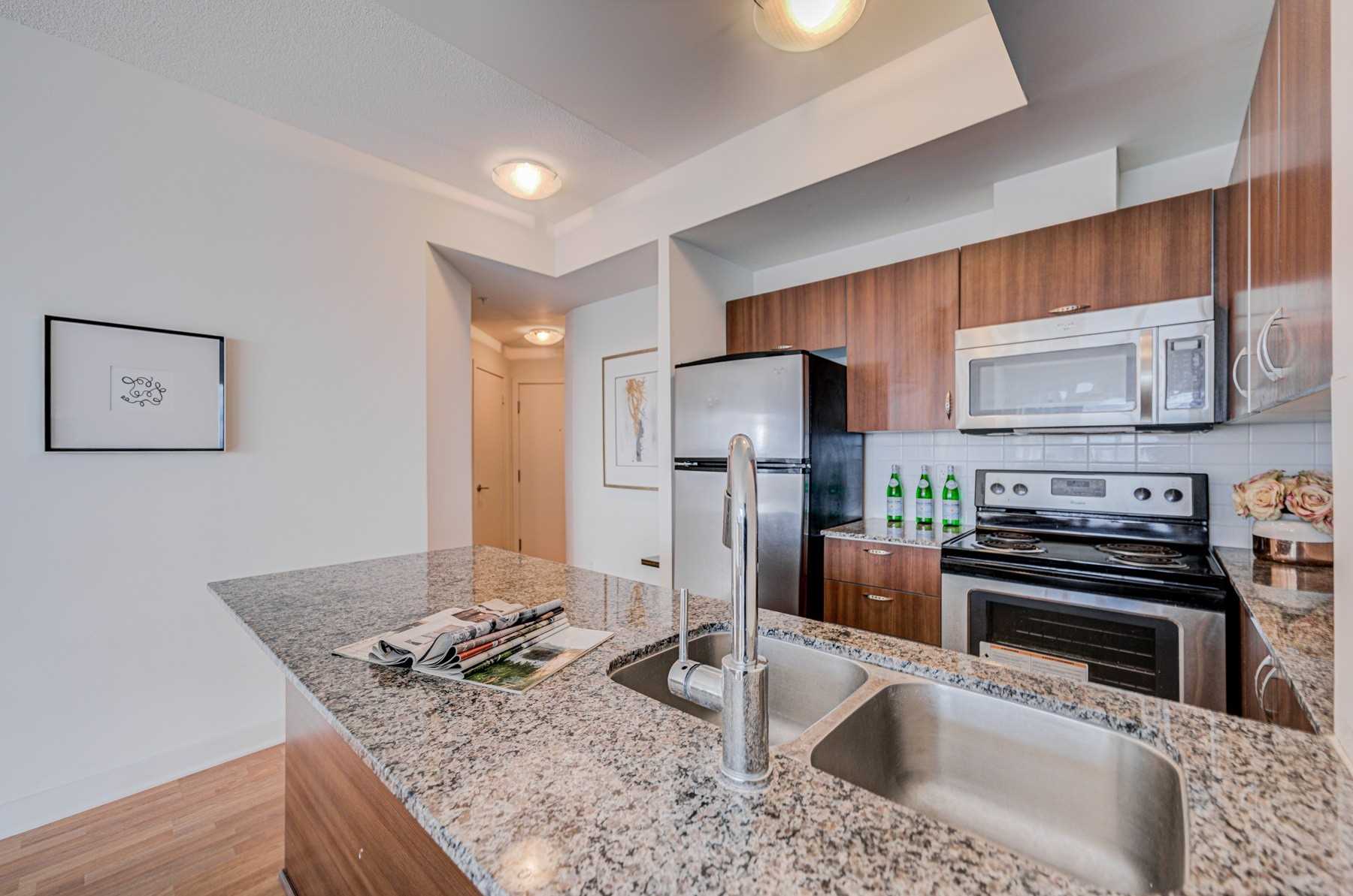 5740 Yonge St, #1207