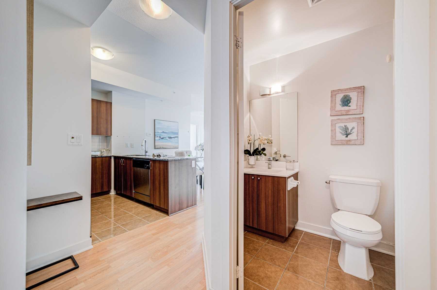 5740 Yonge St, #1207