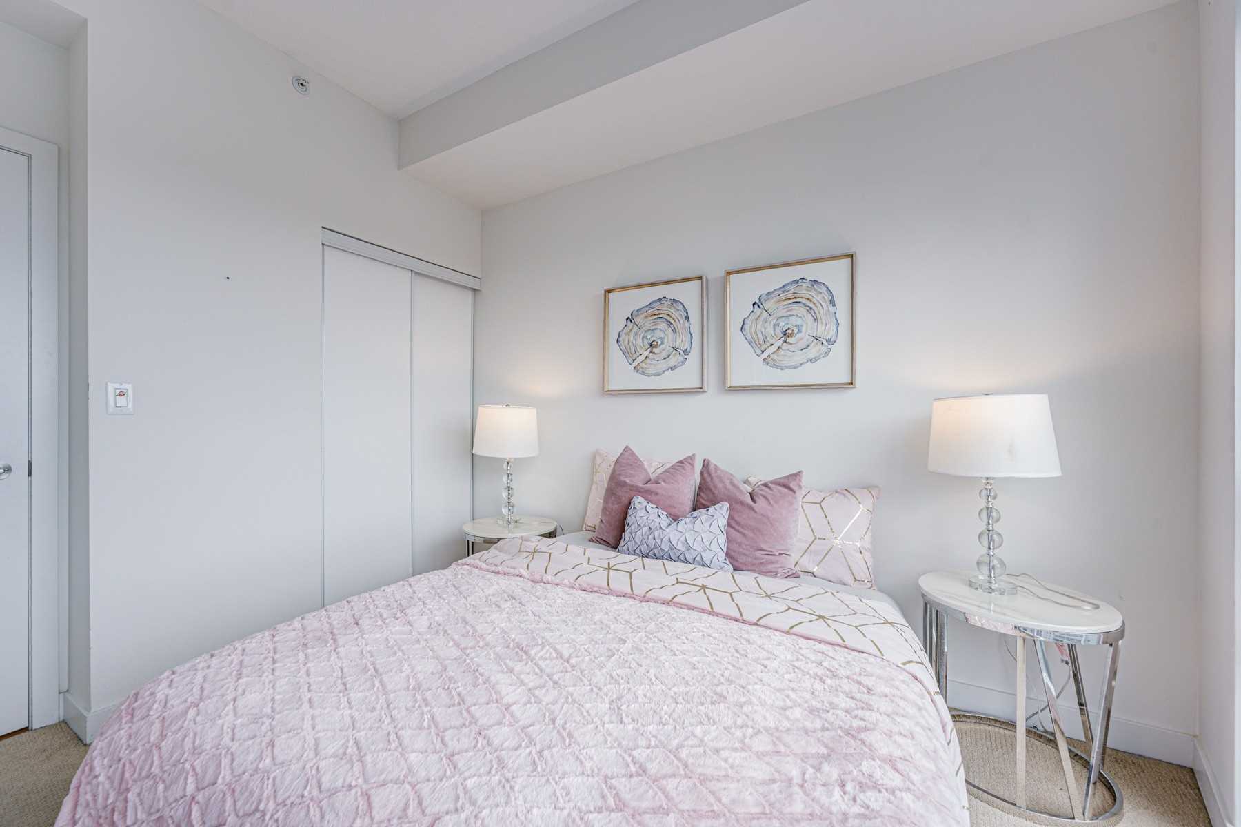 5740 Yonge St, #1207