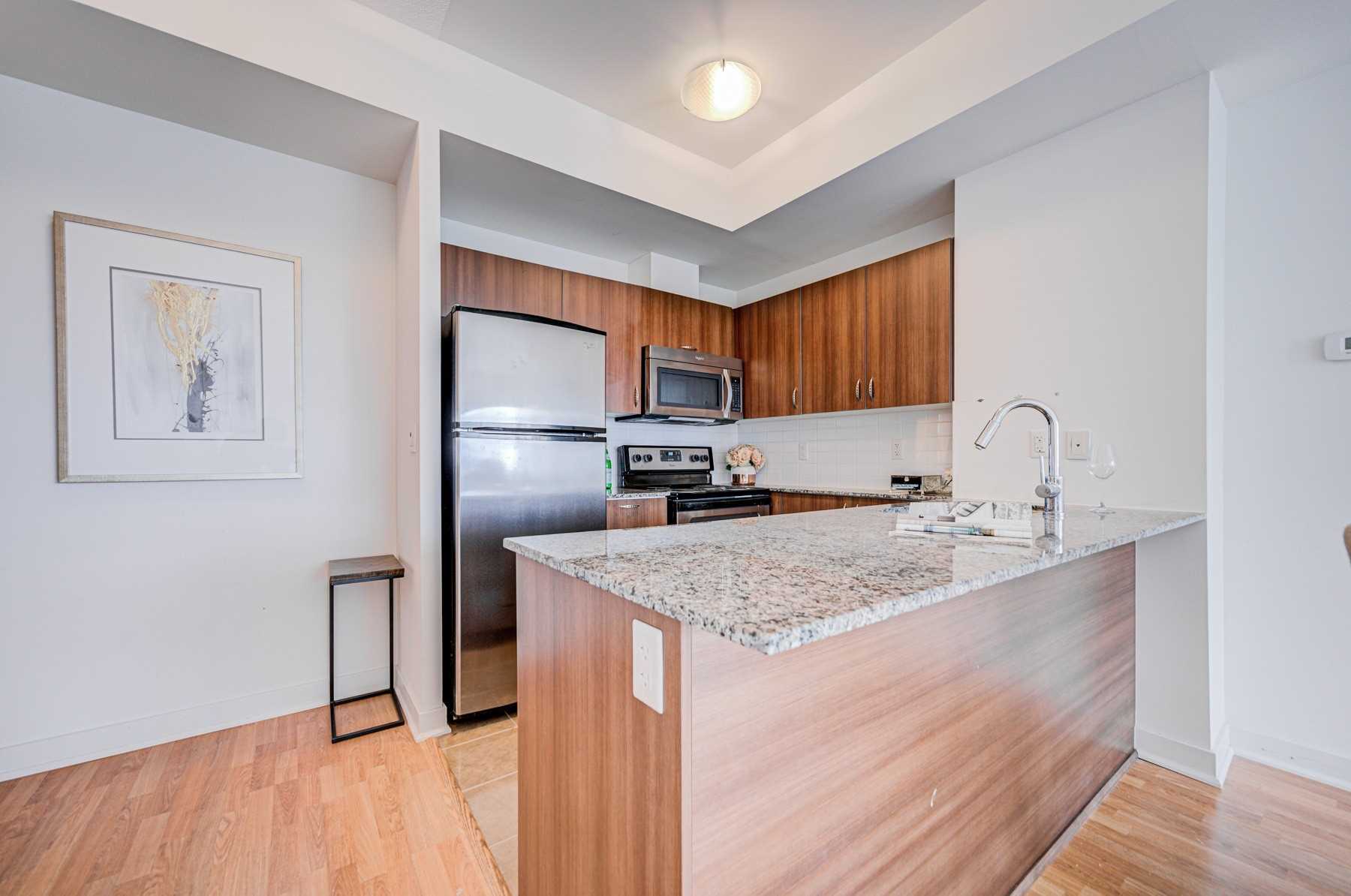 5740 Yonge St, #1207