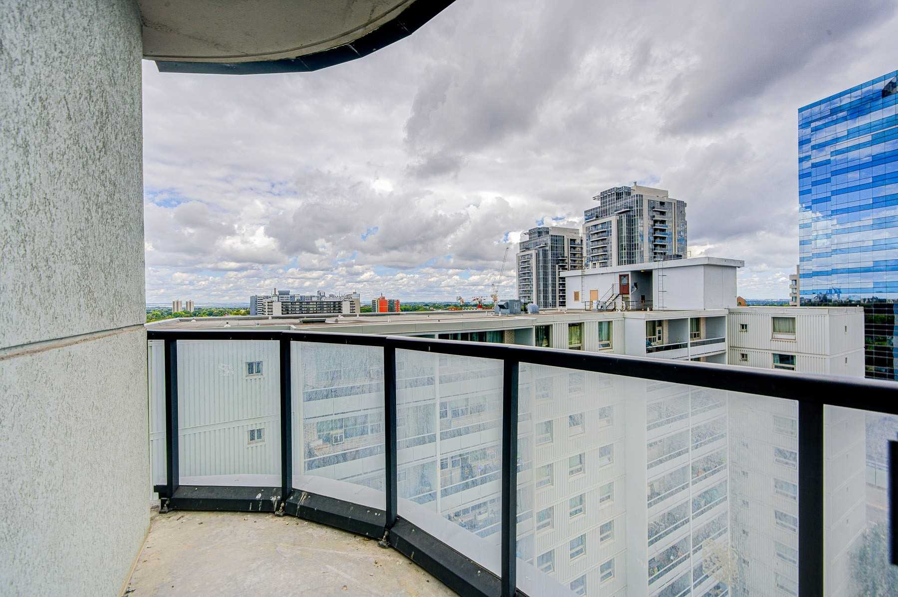 5740 Yonge St, #1207