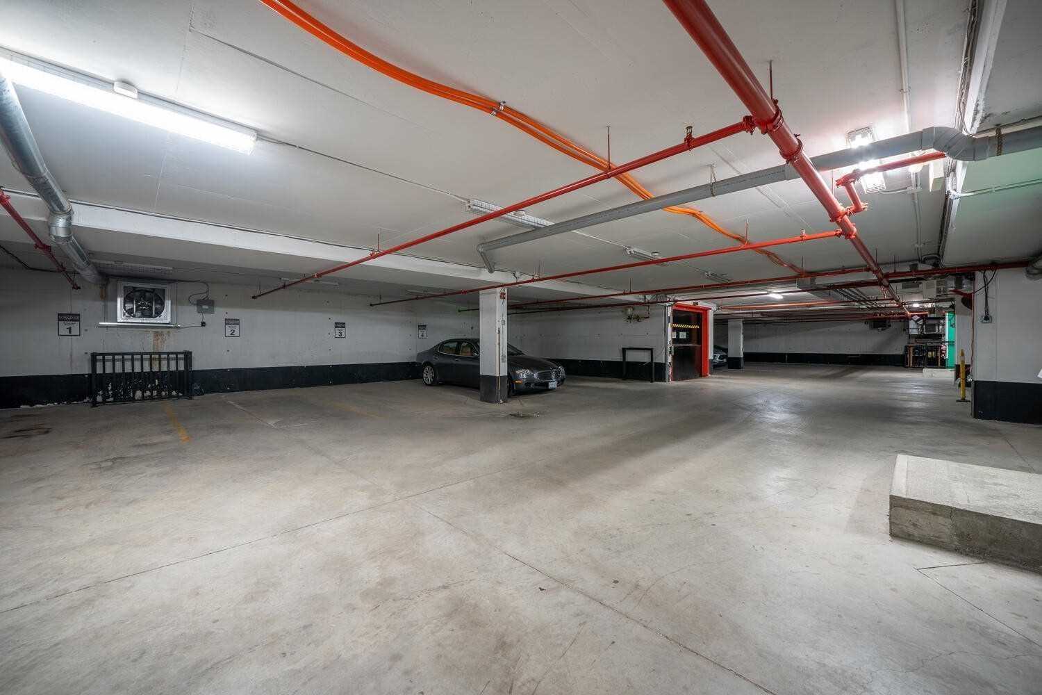 317 Lonsdale Rd, #1B