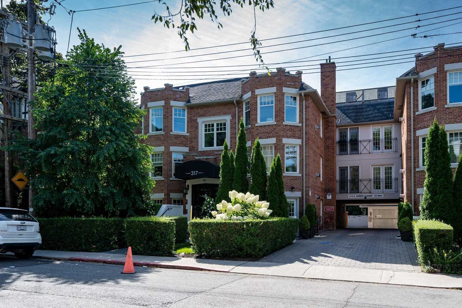 317 Lonsdale Rd, #1B