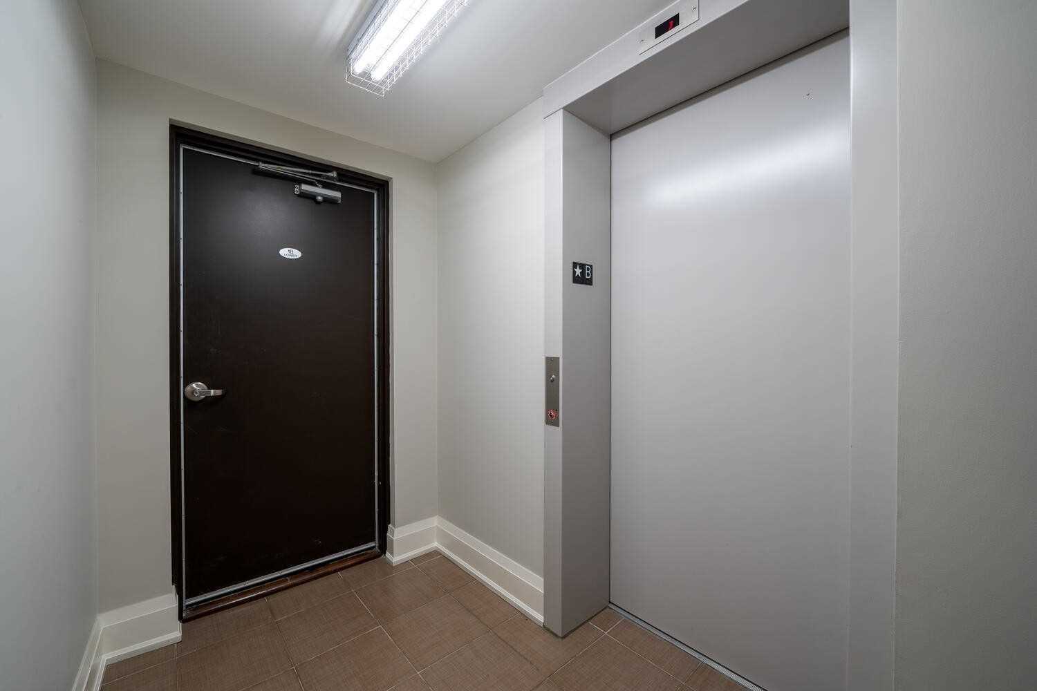 317 Lonsdale Rd, #1B