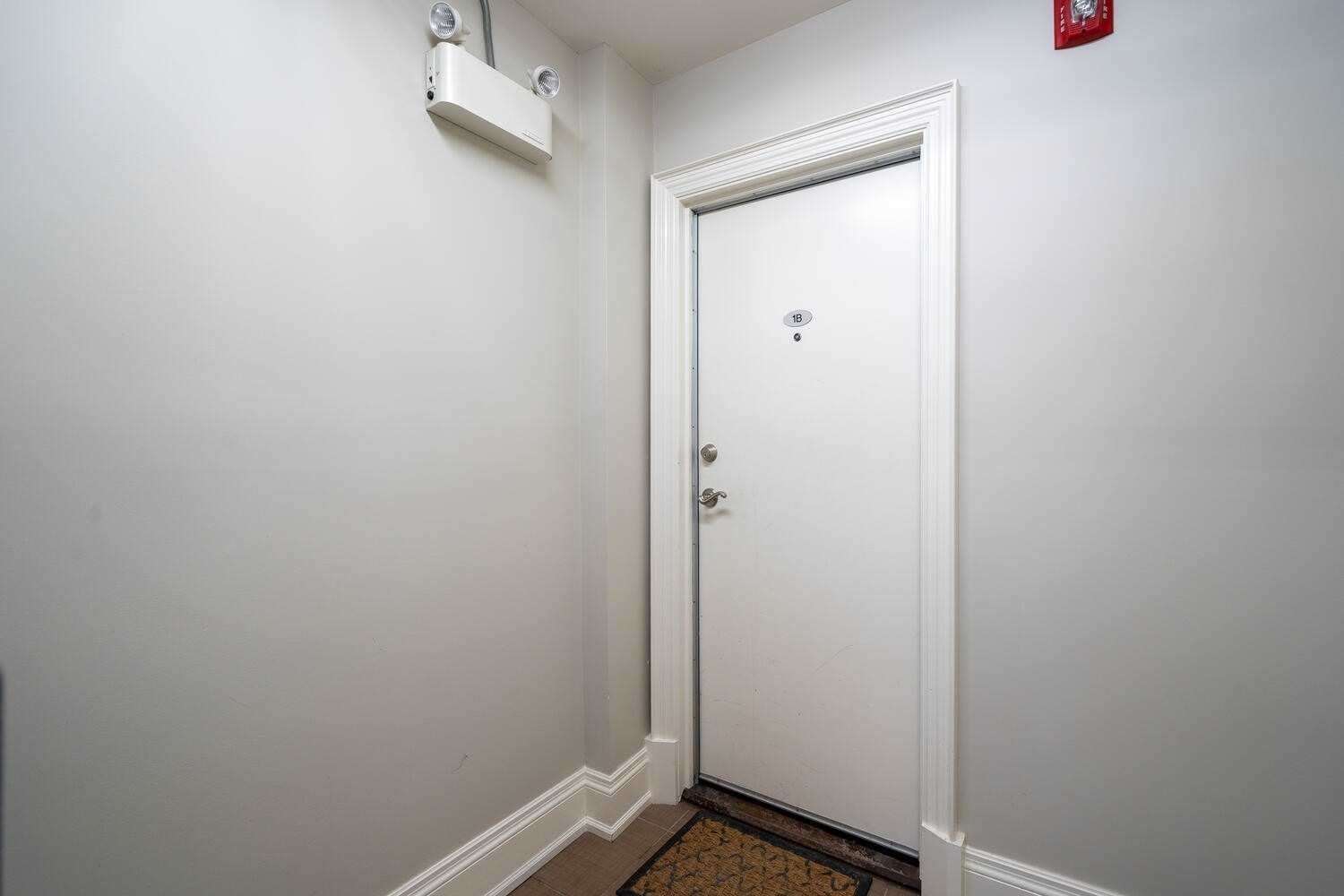 317 Lonsdale Rd, #1B