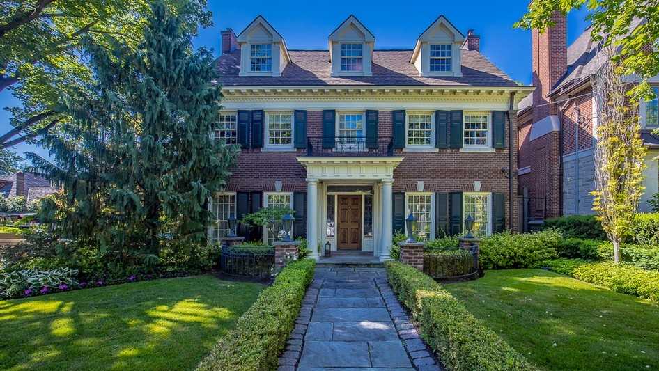 11 Dewbourne Ave
