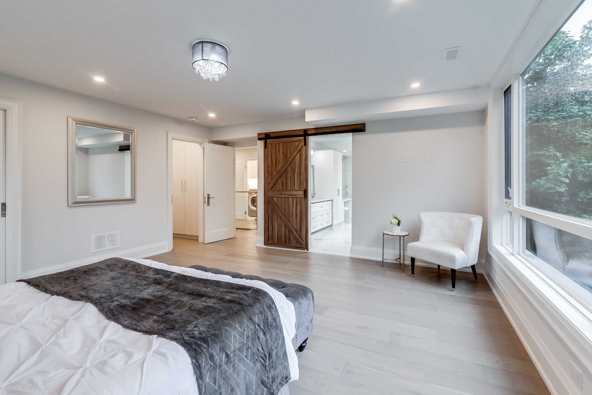 24 Donna Crt