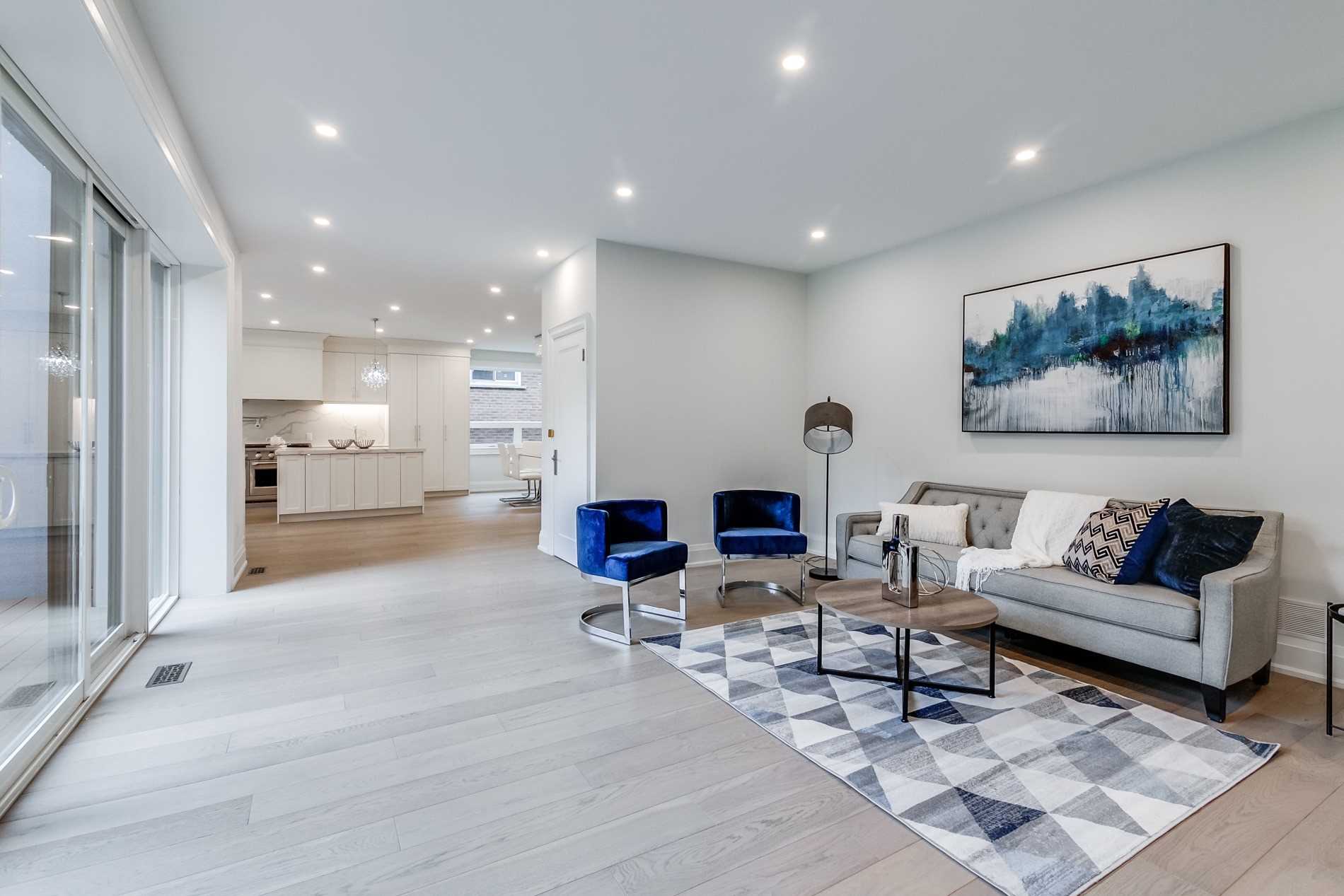 24 Donna Crt