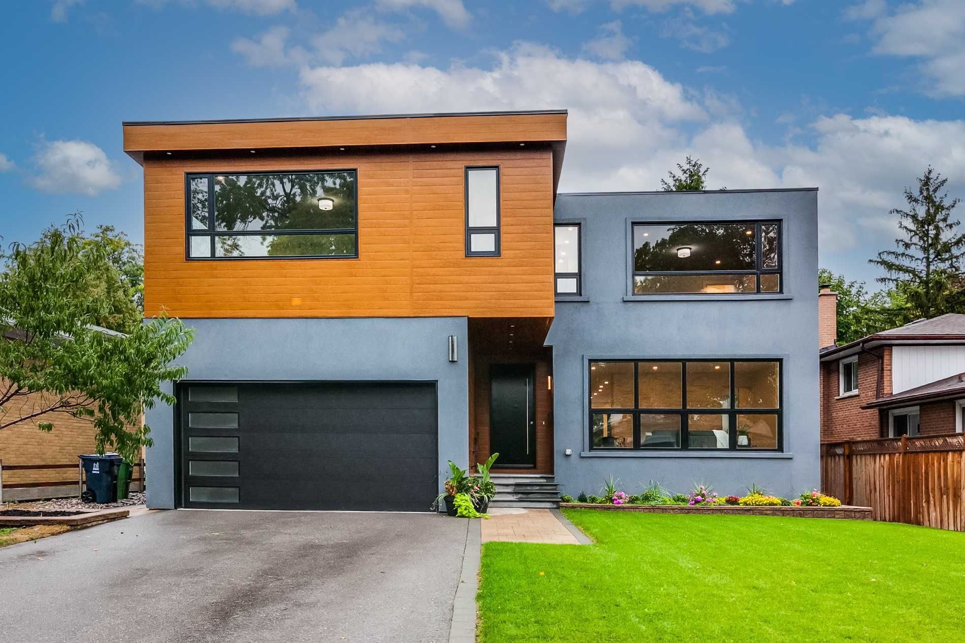 24 Donna Crt