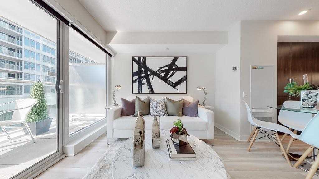 17 Bathurst St, #603