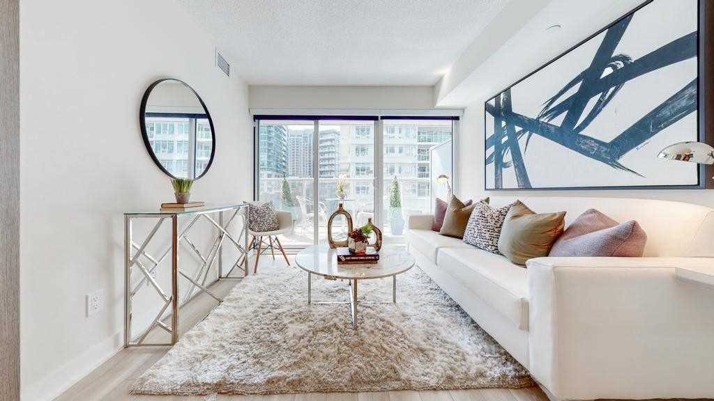 17 Bathurst St, #603